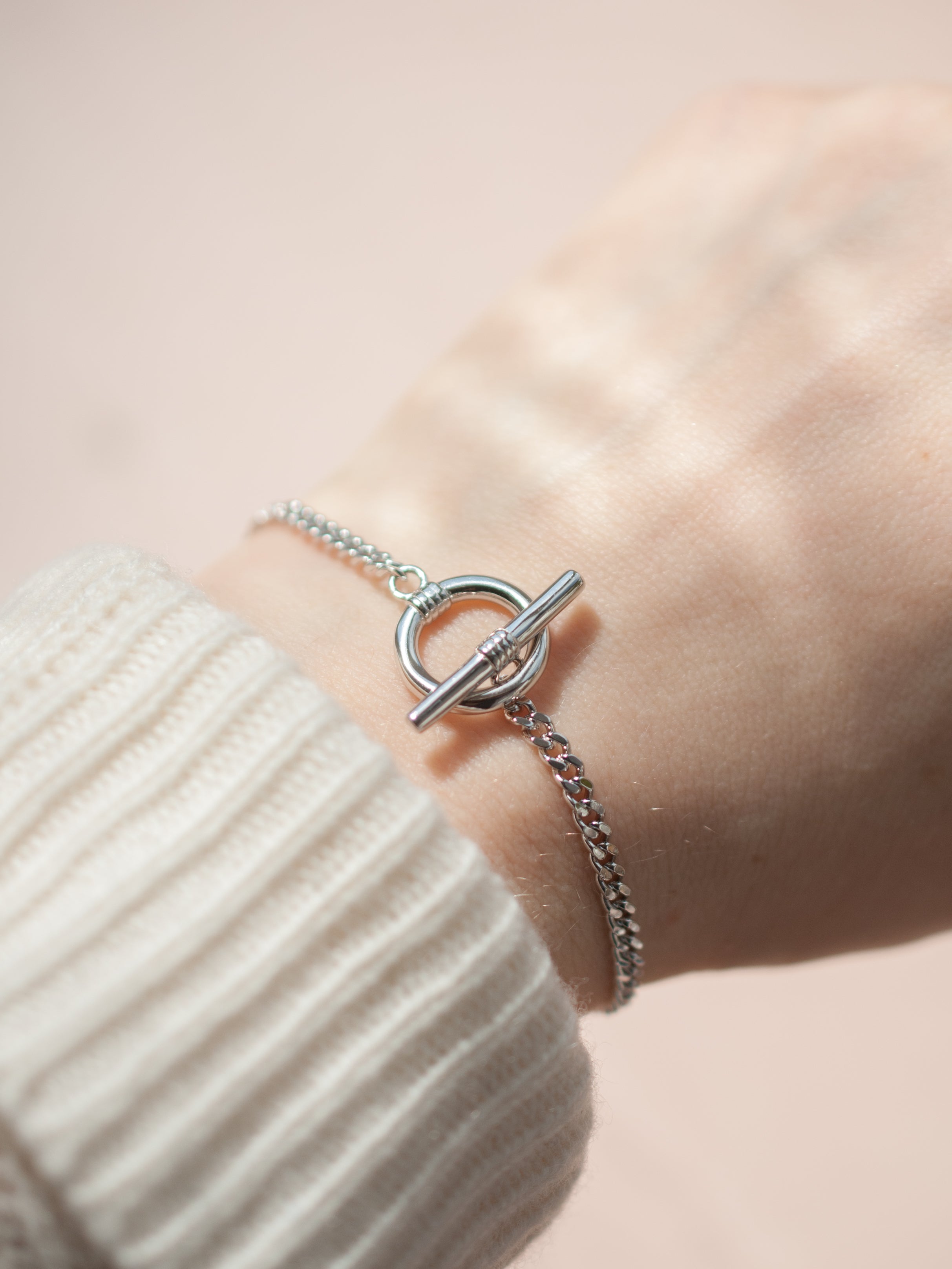 T-Clasp Bracelet Silver