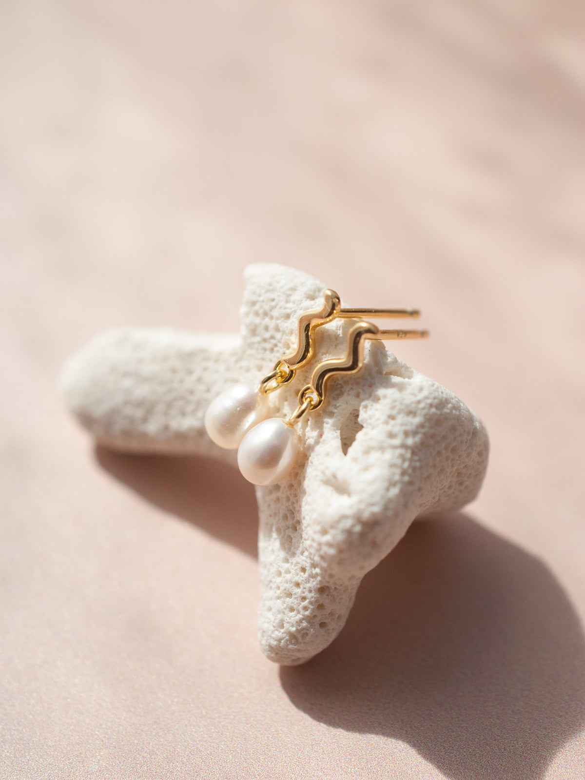 Squiggle Pearl Studs