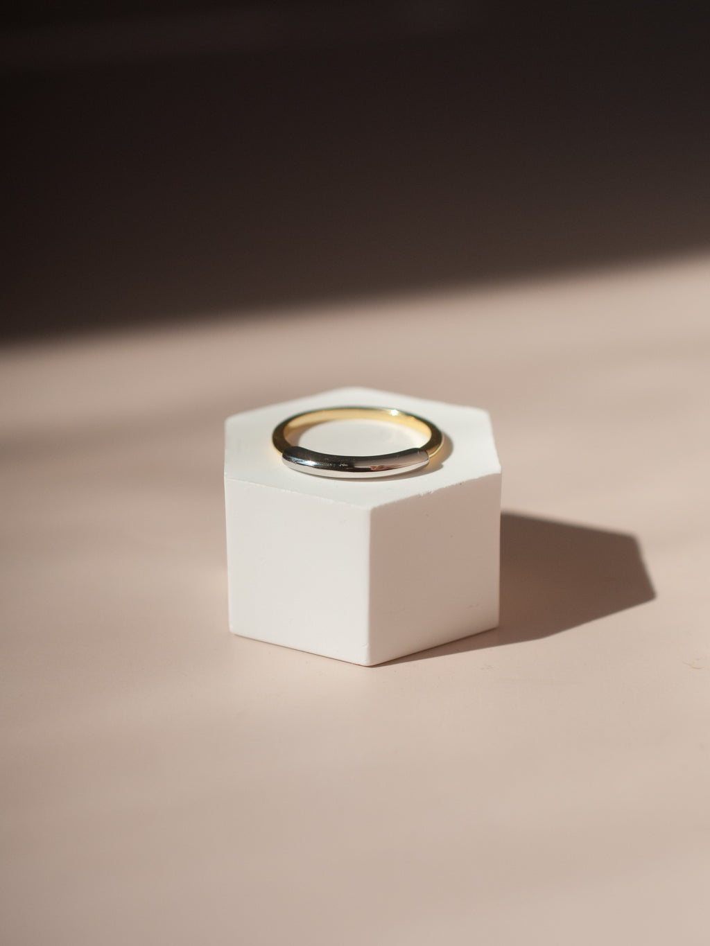 Double Stack Interlocking Rings